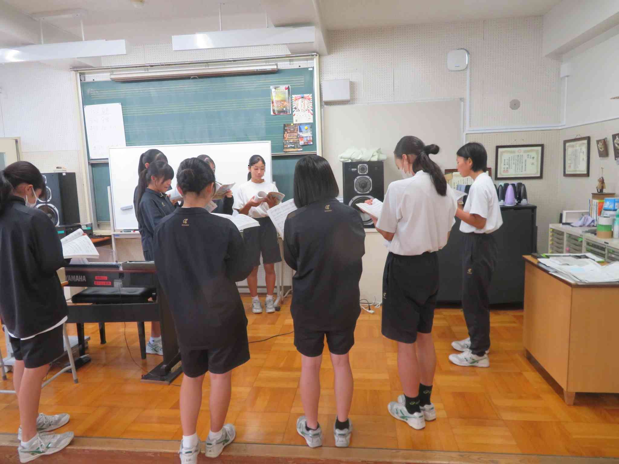 2年音楽２IMG_1394