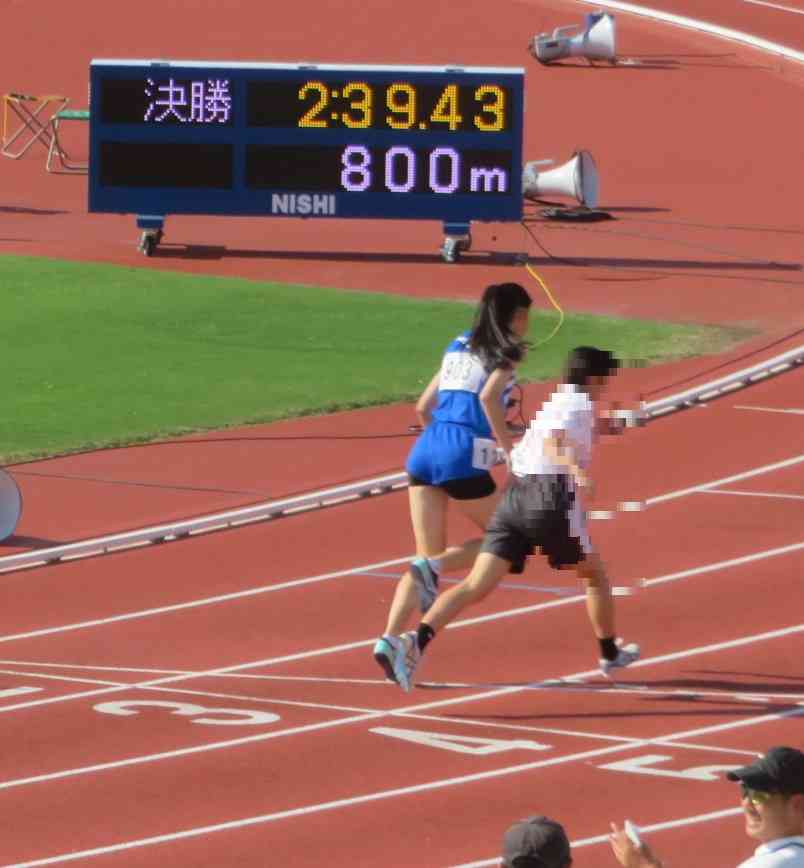 女子800　優勝IMG_2095