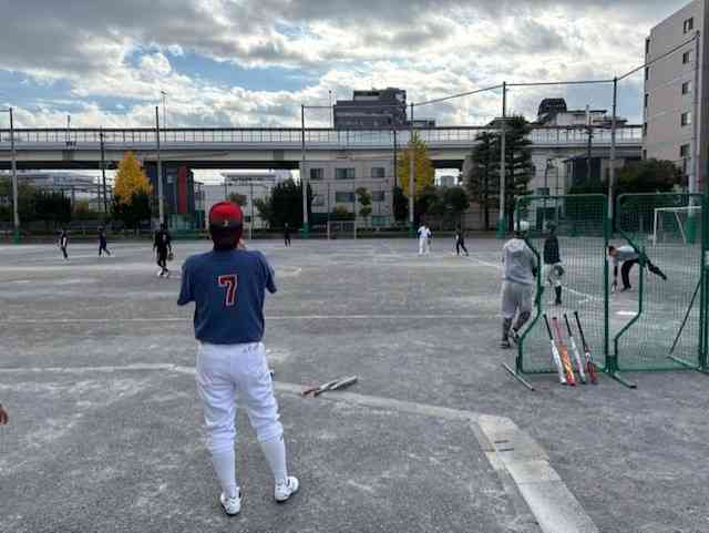 後ろ姿thumbnail_587926191457960481