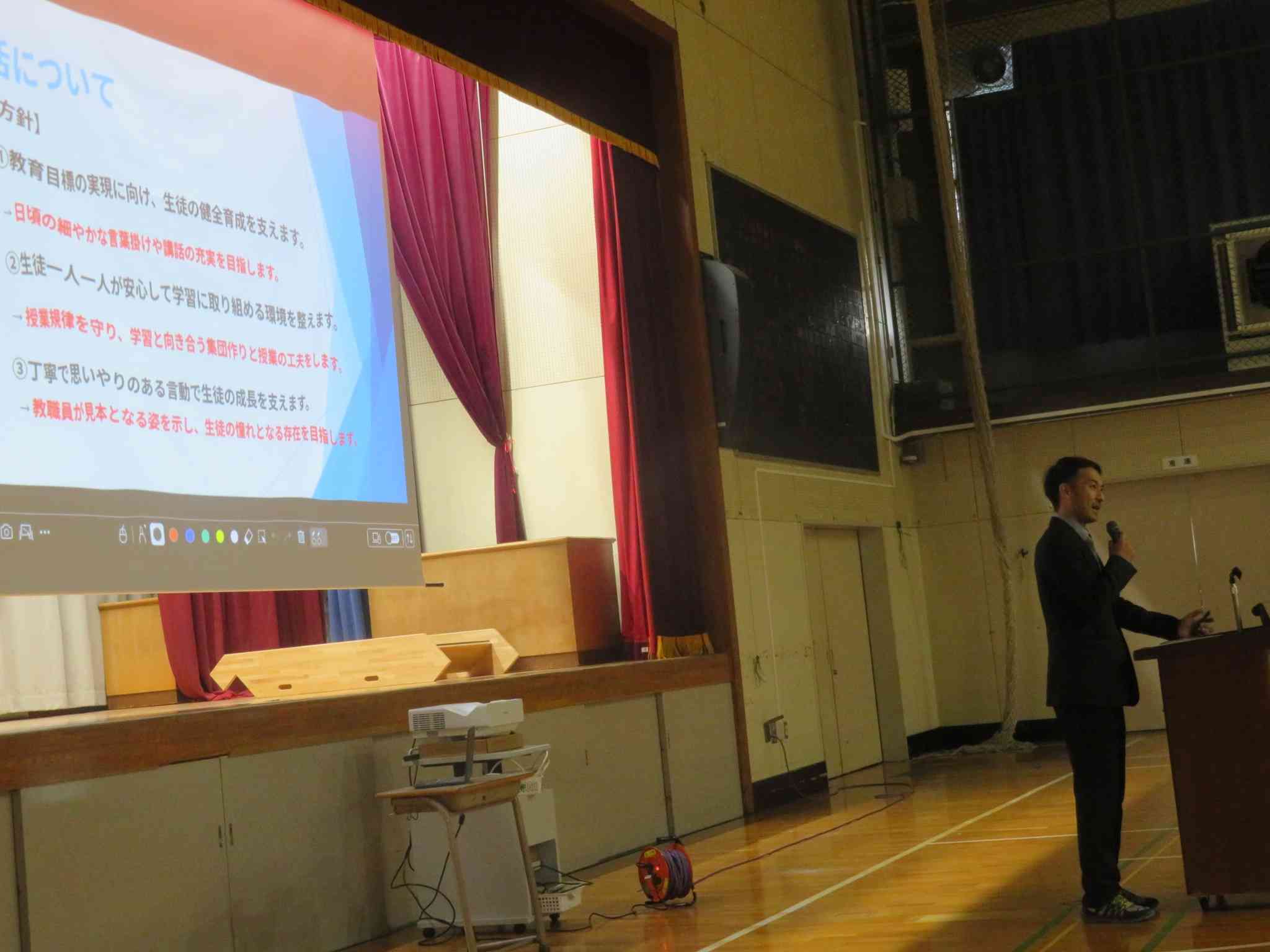 新入生保護者説明会　山本IMG_1075[1]