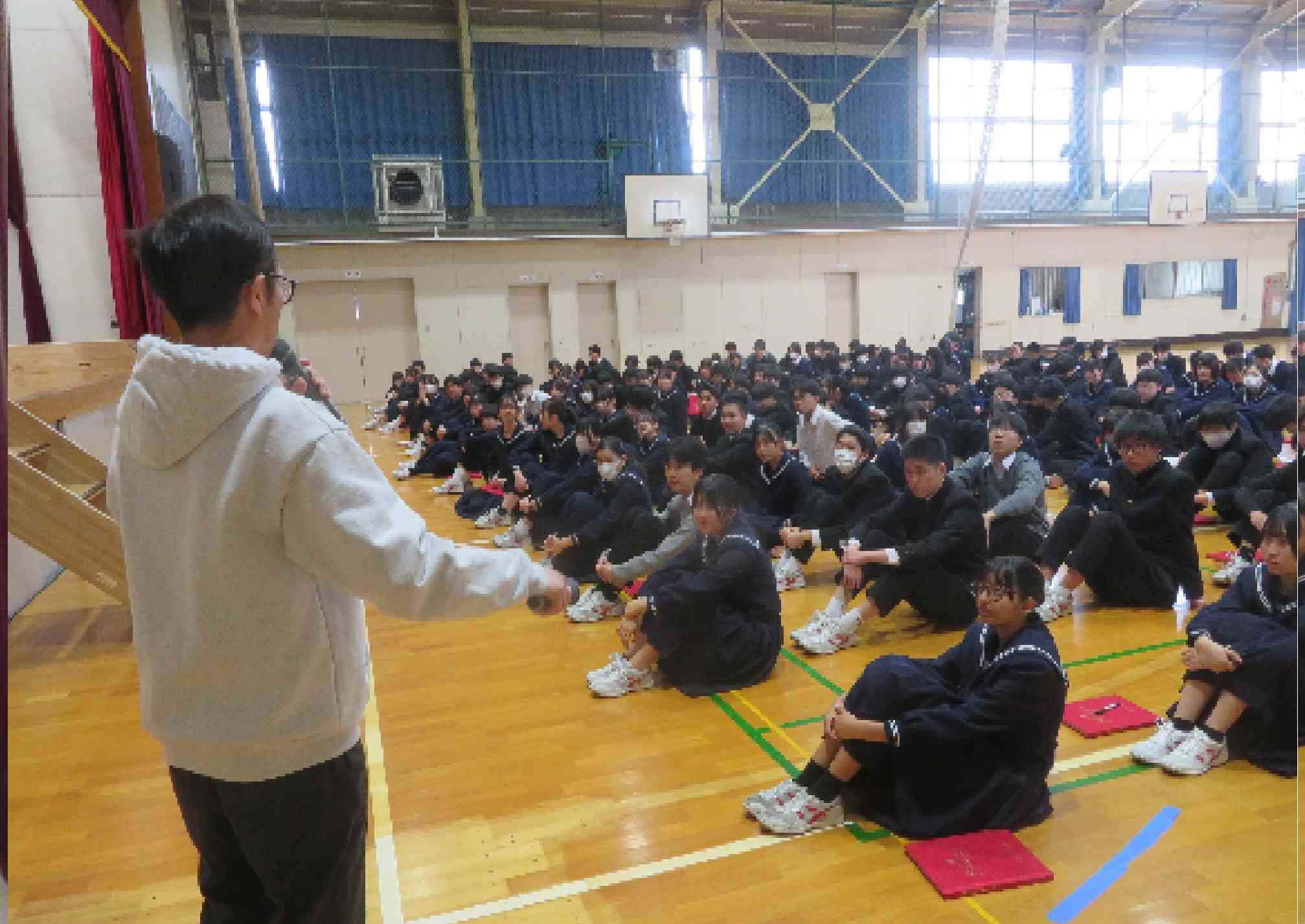 3年最後の学年集会５IMG_2654[1]