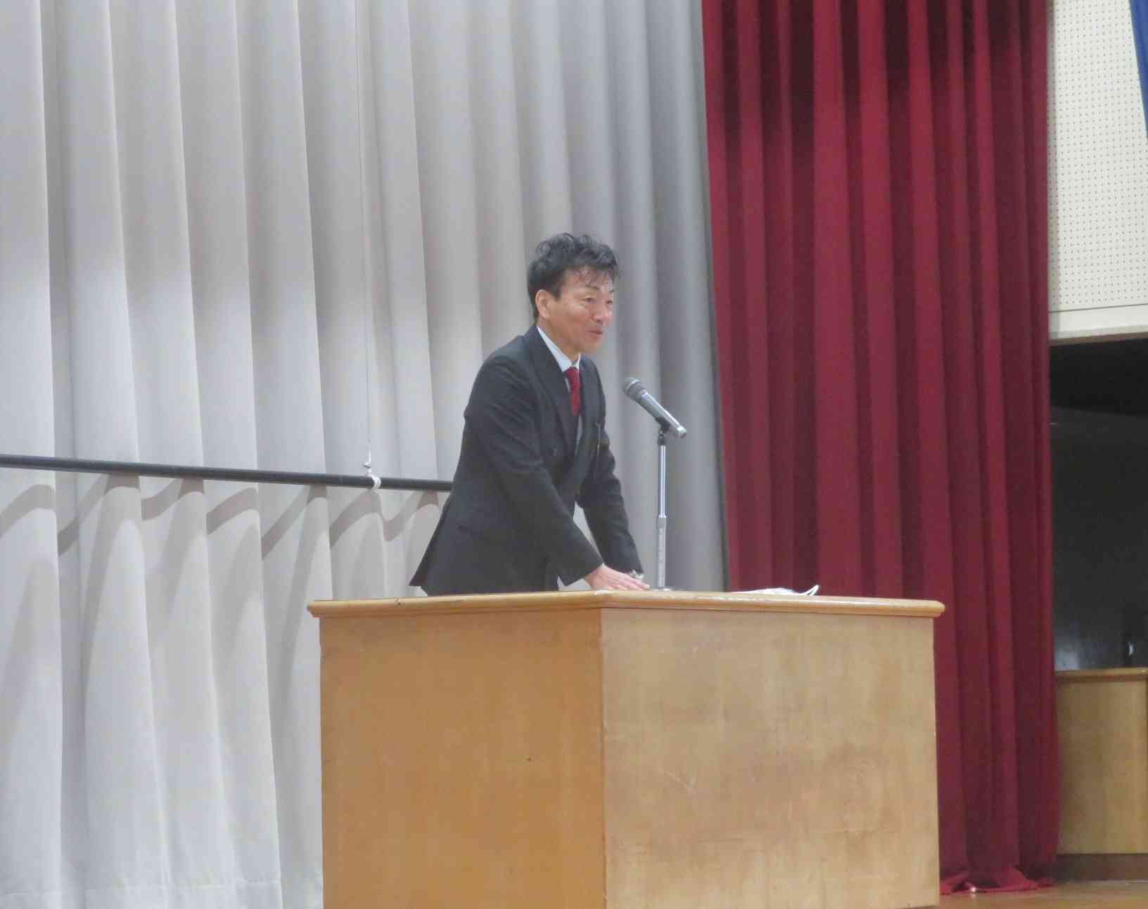 修了式校長IMG_2944