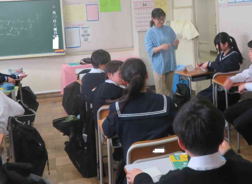 ２年英語３IMG_3857[1]