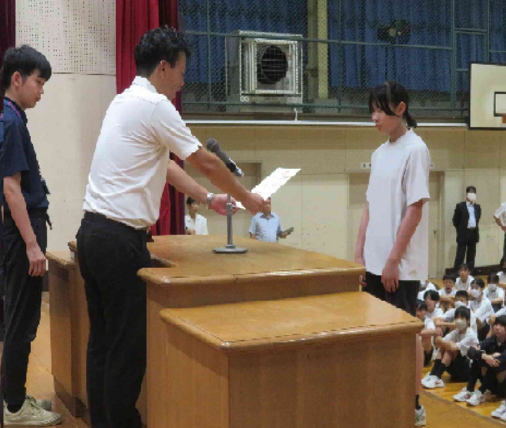 全校集会 バドミントンIMG_2005[1]