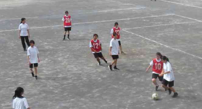 サッカー女子１IMG_2182[1]