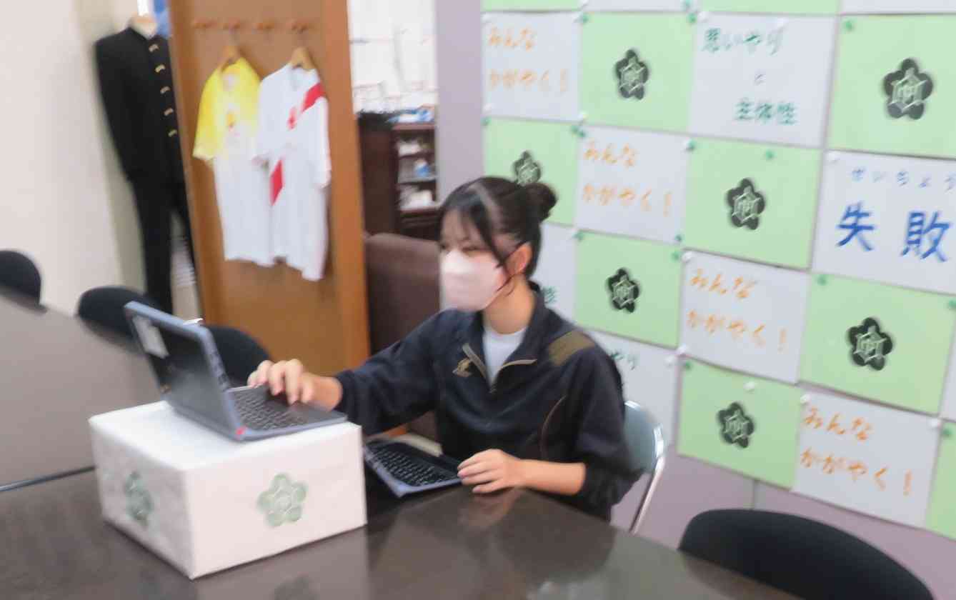 生徒朝礼　体育館開放IMG_3202[1]